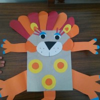  artık materyaller ,sınıf süsleri,kağit işleri,atatürk haftasi ,davetiye kartları, (1083)