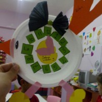  artık materyaller ,sınıf süsleri,kağit işleri,atatürk haftasi ,davetiye kartları, (1515)