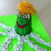 sanat etkınliği ,okuma yazmaçalişması 23 nisan çalişması ,kutlu doğum artık materyal çalişması  (2004)