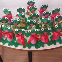 okul öncesınde kağit işler, duvar süsü ,davetiye kartları ,suluboya  çalişması (4563)