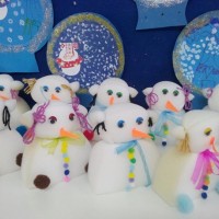 okul öncesınde kağit işler, duvar süsü ,davetiye kartları ,suluboya  çalişması (4581)