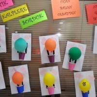 okul öncesınde kağit işler, duvar süsü ,davetiye kartları ,suluboya  çalişması (4641)