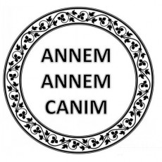 ANNELER GÜNÜ MÜLKÜ - 3 ANNE  CANIM  İFADESİ İLE KİŞİSEL DEĞERLERİ VURGULAYAN SANATSAL TASARIM