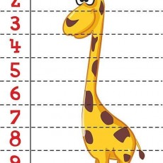 Giraffe Counting Chart: 1-10 with Animated Giraffe Illustration