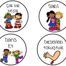 Eğlenceli Çocuk Etkileşimleri: Sarıl, Dirsekleri Tokalaş, Çak Bir Beşlik, Dans Et