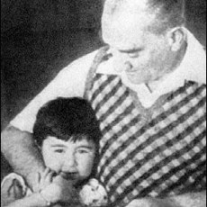 Tarihsel İlişki: Baba ve Çocuk Fotoğrafı
