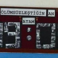 ÖLÜMSÜZLEŞTİĞİN AN ATAM 09:05 (Siyah Beyaz Fotoğraflar Sergisi)