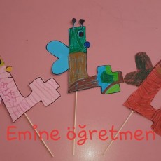 Renkli Kağıt Solucan Kuklaları: Eğitici El Sanatları Projesi