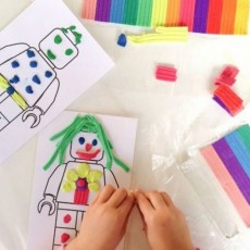 Renkli Mutfak Aktiviteleri: Oyun Hamuruyla Lego Figürleri Yapımı