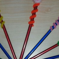 okul öncesinde gelişim dosyası süslemesı , sanat etkinlikleri ,artık materyal çalışması ,kavramlar (599)