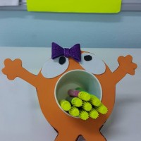 okul öncesinde gelişim dosyası süslemesı , sanat etkinlikleri ,artık materyal çalışması ,kavramlar (616)