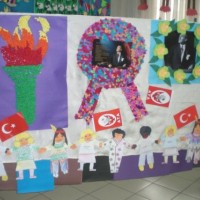 okul öncesi kağit işleri ,duvar süsü ,suluboya çalişması (367)