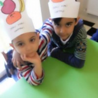 okul öncesınde kağit işler, duvar süsü ,davetiye kartları ,suluboya çalişması (6432)