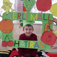 okul öncesınde kağit işler, duvar süsü ,davetiye kartları ,suluboya çalişması (6834)