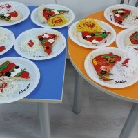okul öncesinde boyma çalişması ve sanat etkinliği (446)